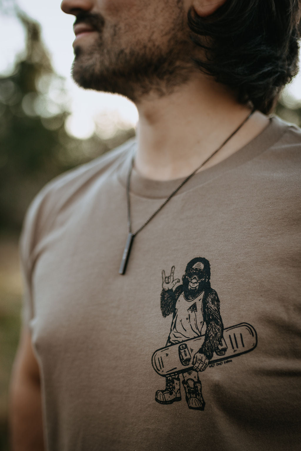 Sassy The Snowboarder Tee in Vintage Brown