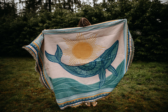 Sunrise Humpback 100% Cotton Woven Blanket